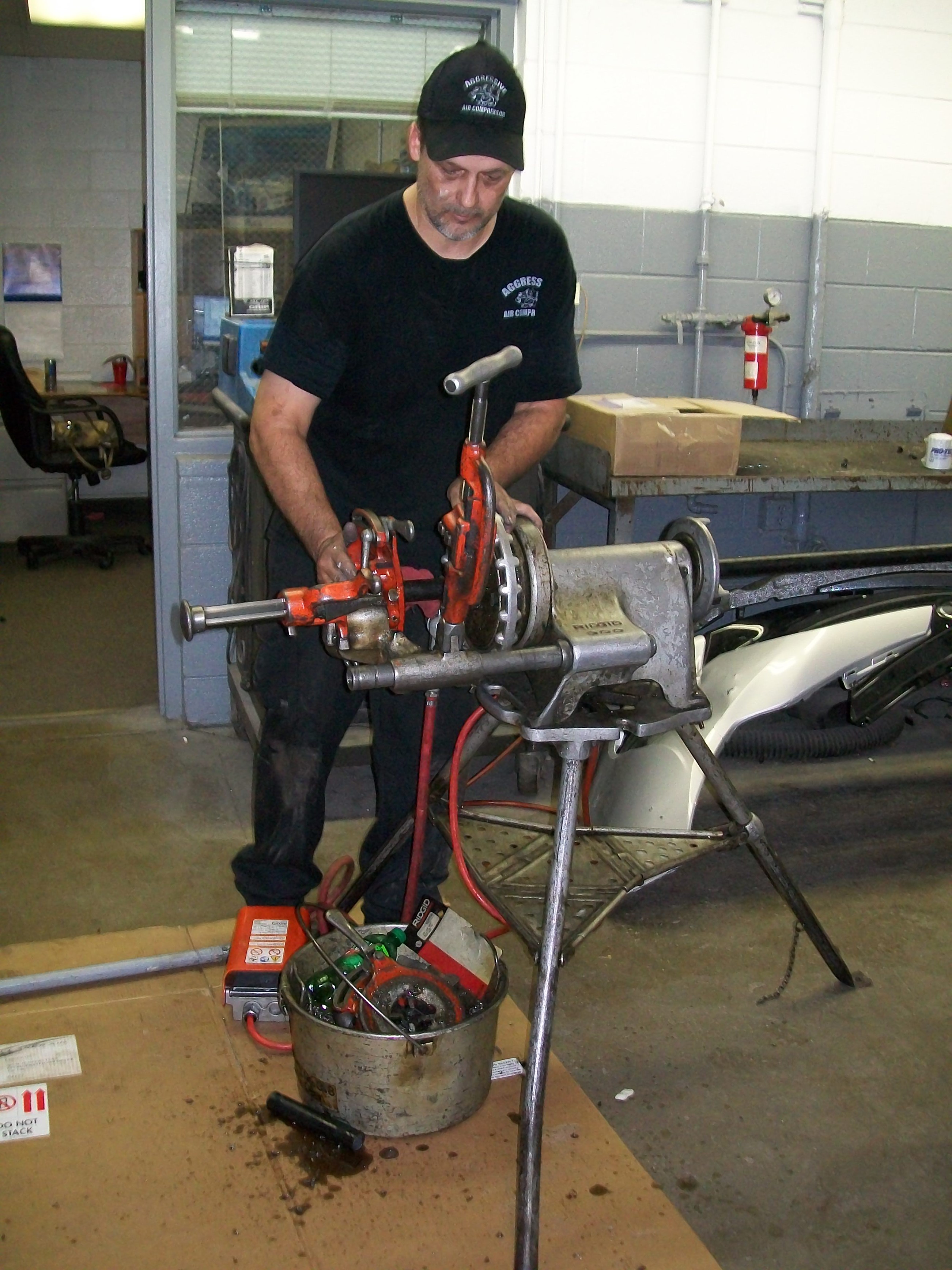 threading custom compressed air iron piping